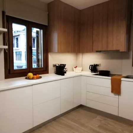 Andrianna Galaxídhion